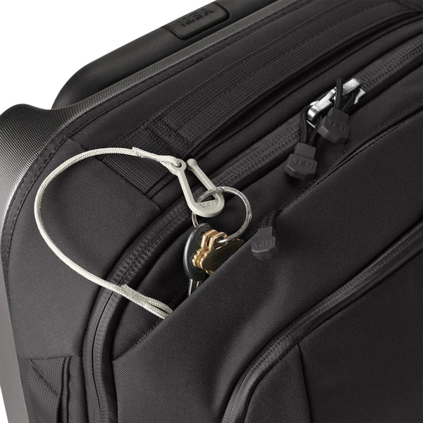 Crossroads Luggage 22" Black - 35 Litre
