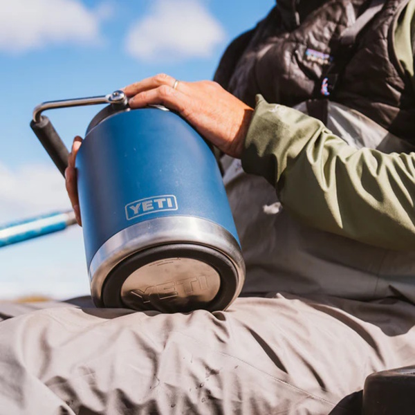 Rambler Half Gallon (1.9L) Jug 2.0 - Wetlands Camo 
