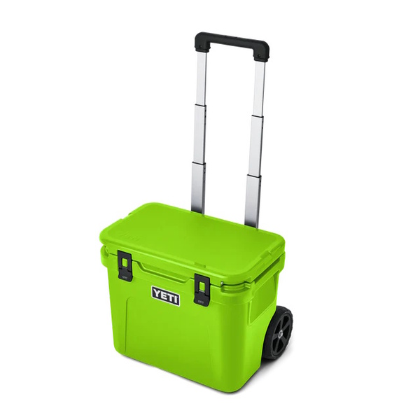 Roadie 32 Wheeled Ice Box With Telescopic Handle 30 Litre - Venom