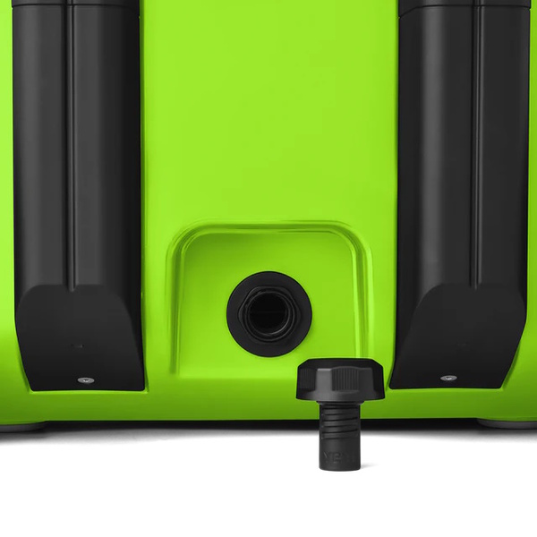 Roadie 32 Wheeled Ice Box With Telescopic Handle 30 Litre - Venom