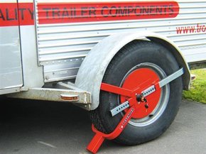 Defender Wheel Clamp