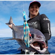 Giant Squidwing 750G Blue Glow Rigged Lure