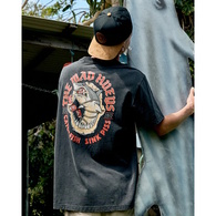 Mad Hueys Tee Ss Shark Tins Washed Black